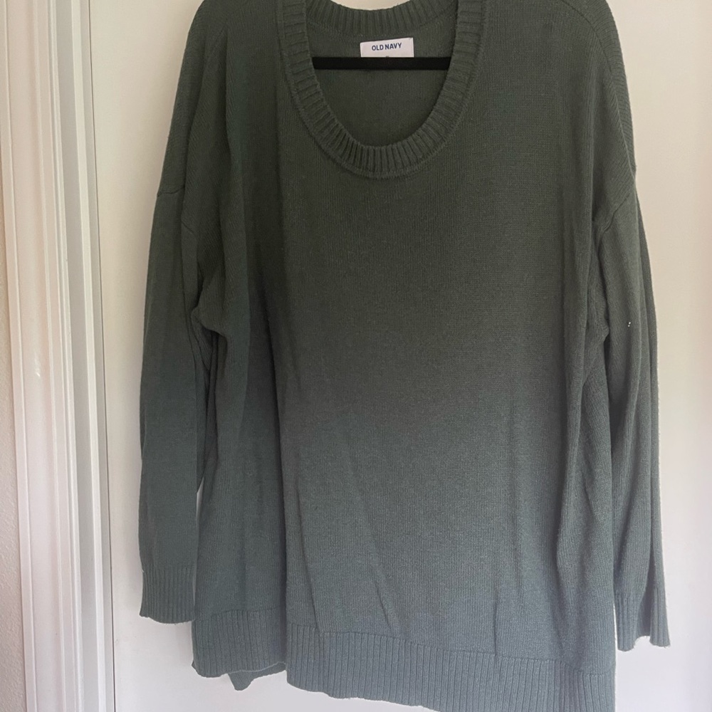 Pullover sweater